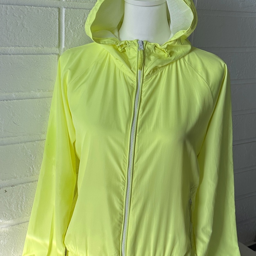 Cotton On Women’s Light Yellow Hooded Windbreaker - Picture 12 of 16